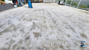 Vệ sinh bề mặt trước khi thi công chống thấm KOLI