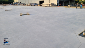 Vệ sinh bề mặt trước khi thi công chống thấm KOLI